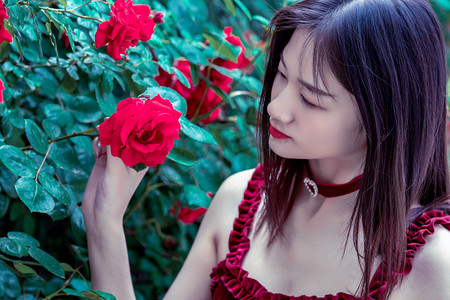 《习近平总书记关于加强和改进民族工作的重要思想学习读本》5种民族文字版出版发行